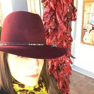 Meet your Posher, Chenoa